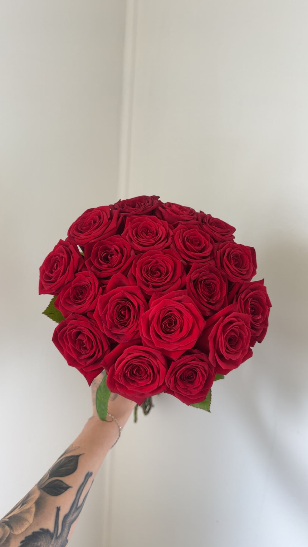 Elegant rosbukett för bröllop och romantiska gester